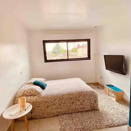 Maison Avec Piscine A 10 Min Du Centre De Bordeaux *