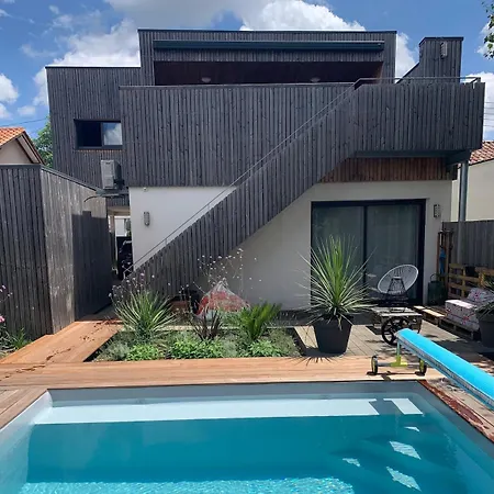 Villa Maison Avec Piscine A 10 Min Du Centre De Bordeaux Begles